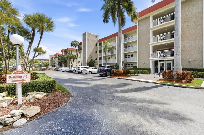 Building Photo - 3000 NE 48th Ct