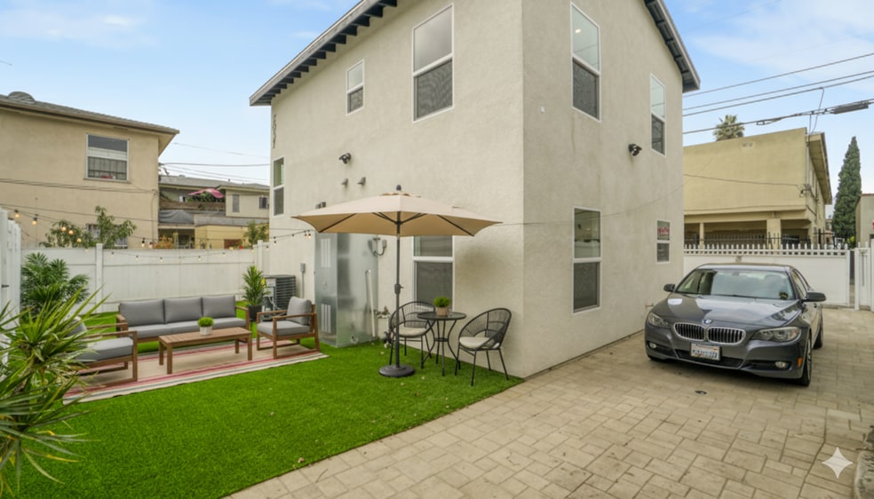 Building Photo - 2035 S Corning St