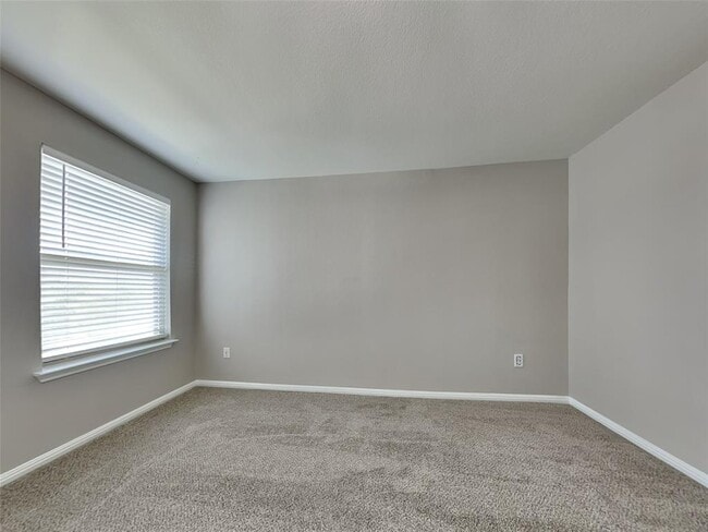 Building Photo - 5343 Marsh Ln
