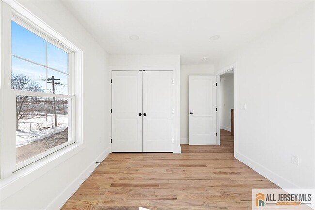 Building Photo - 401 Tillman St