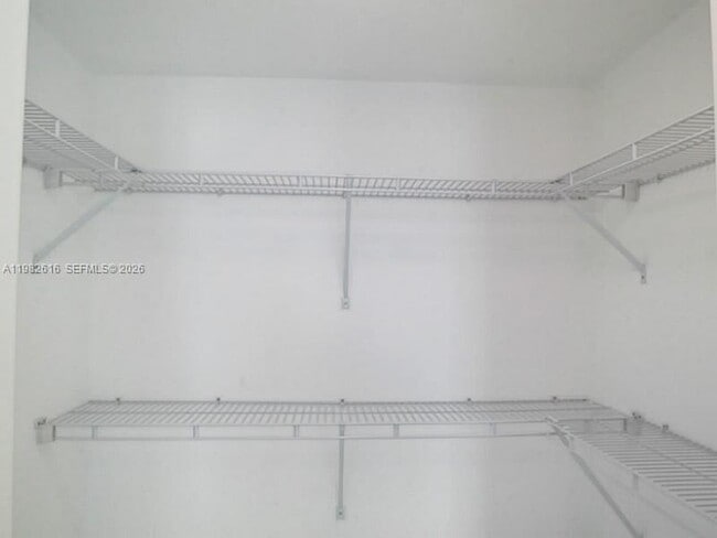 Building Photo - 1300 Brickell Bay Dr