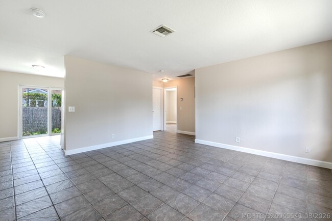 Building Photo - 3482 48th Ln S