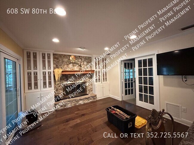 Building Photo - 608 SW 80th Blvd