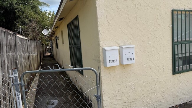 Building Photo - 6345 N Miami Ave