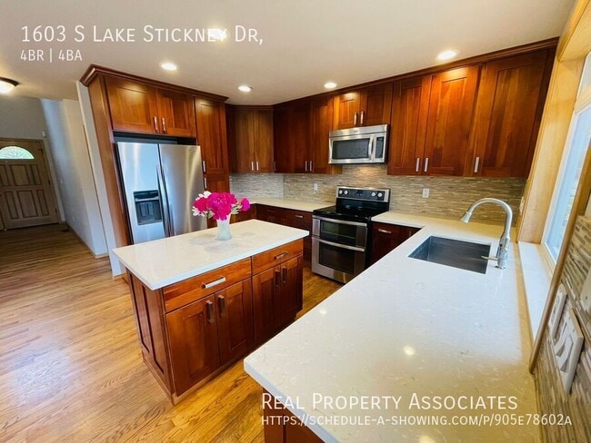 Building Photo - 1603 S Lake Stickney Dr