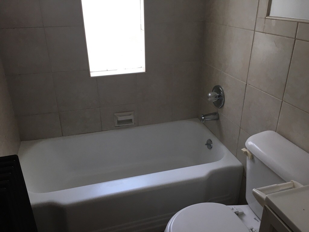 Bath Tub with New Ceiling - 4753 Rapid Run Rd