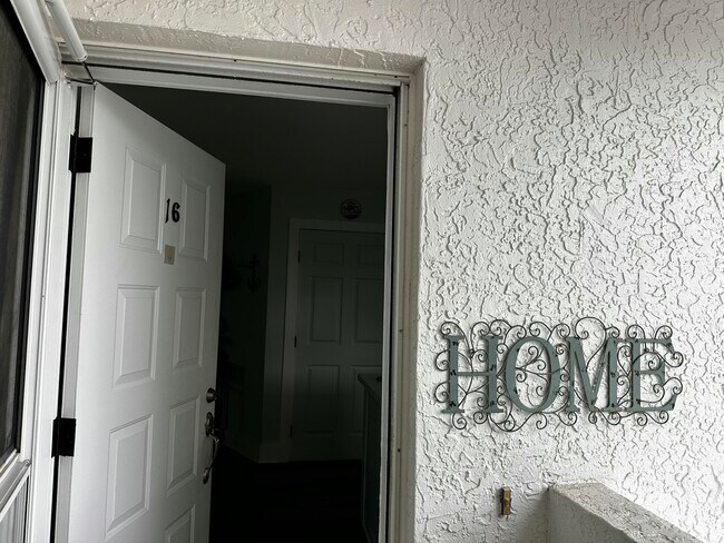 Building Photo - 6142 SE Landing Way