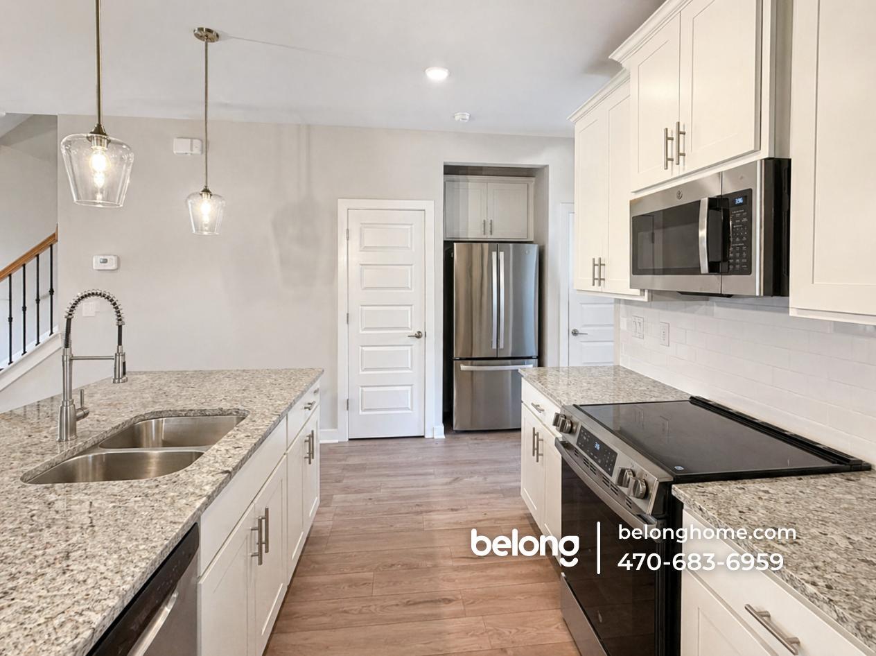 Building Photo - 300 Dempsey Dr
