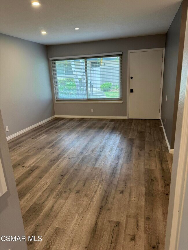 Building Photo - 1652 Orinda Ct
