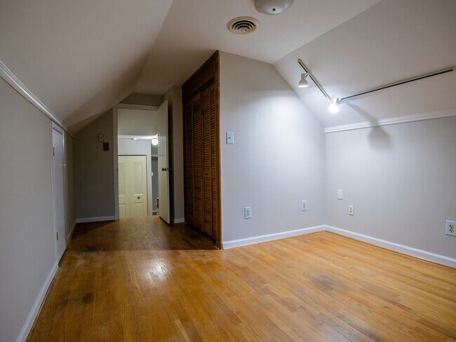 Building Photo - 4-Bedroom Home in Midlothian