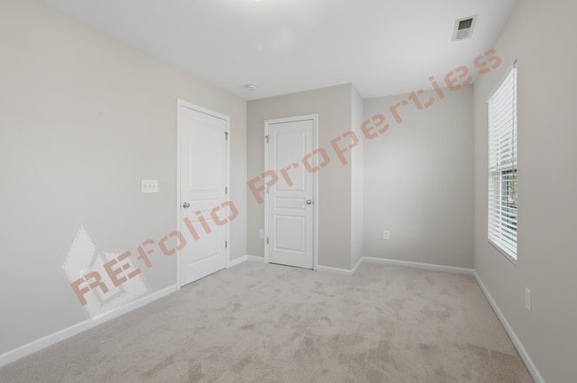 Building Photo - 2907 Berkeley Springs Pl