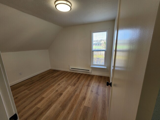 Bedroom 1 - 2509 Oakes Ave