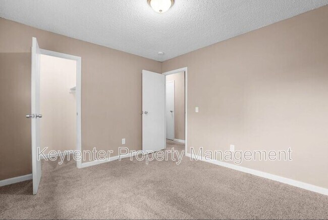 Building Photo - 15593 Fox Plains Dr