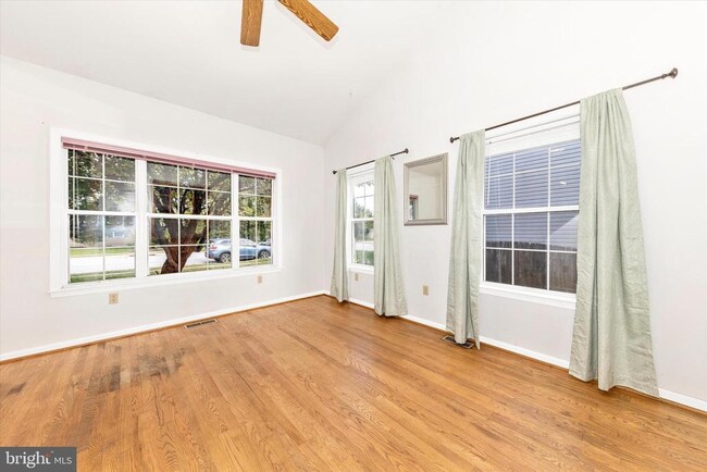 Building Photo - 105 Ridge Ave