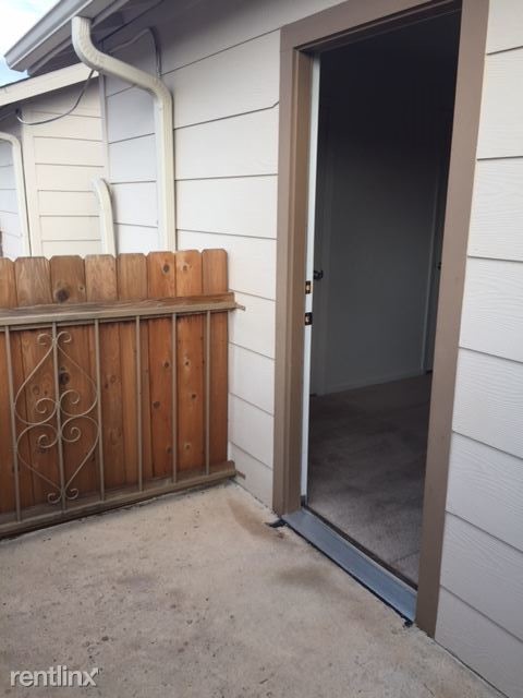 Building Photo - 2315 Jennifer Dr