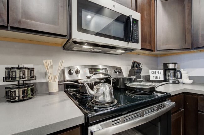 Building Photo - 2210 Remington Way