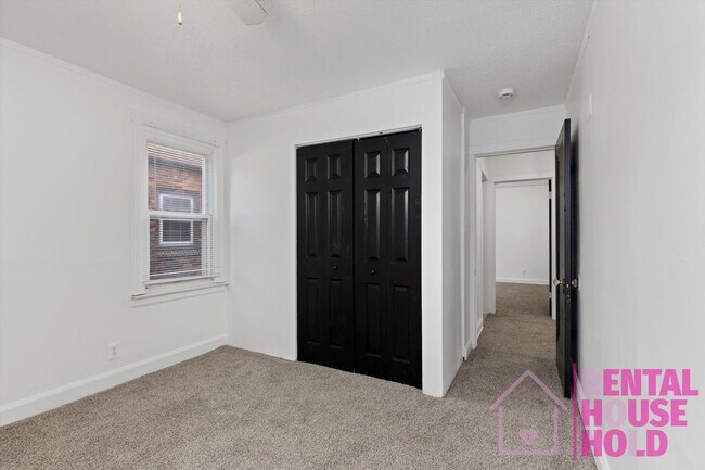 Building Photo - 13951 St Marys St
