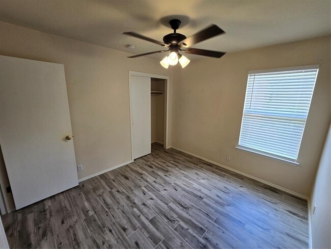 Building Photo - 2011 Garrison Dr