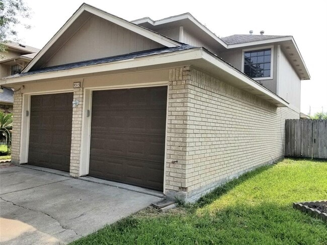 Building Photo - 9315 Bristlebrook Dr