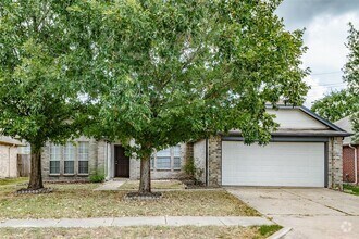 Building Photo - 19010 Dee Woods Dr