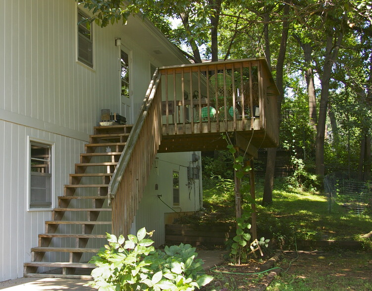 Building Photo - 1020 Duke St