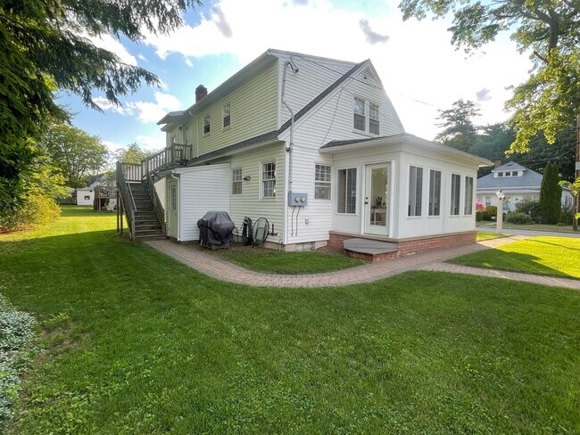 Side Yard - 59 Maybrook Ave