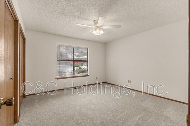 Building Photo - 630 S 276th E Ave