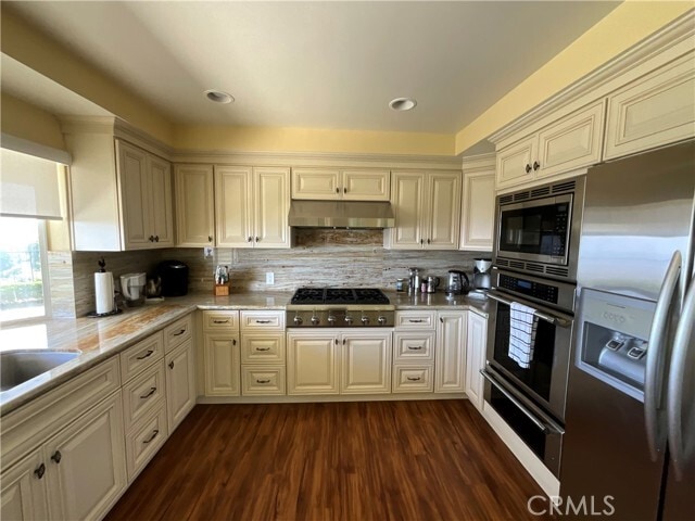 Building Photo - 3160 Crownview Dr