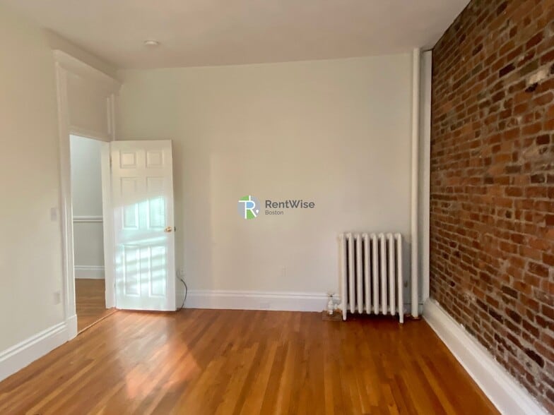 Building Photo - 1315 Commonwealth