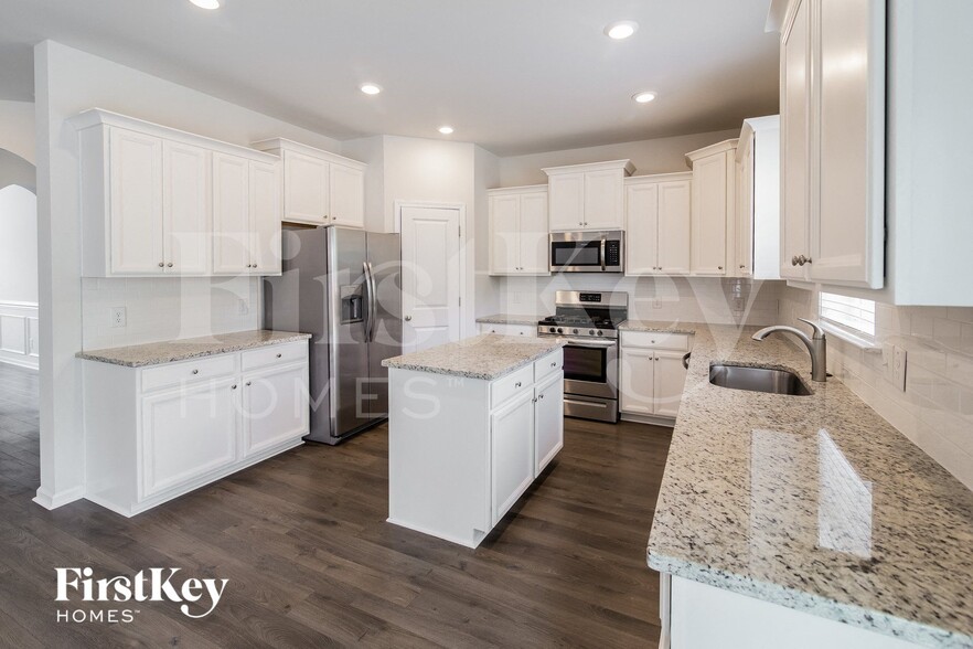 Building Photo - 227 Firewheel Ct