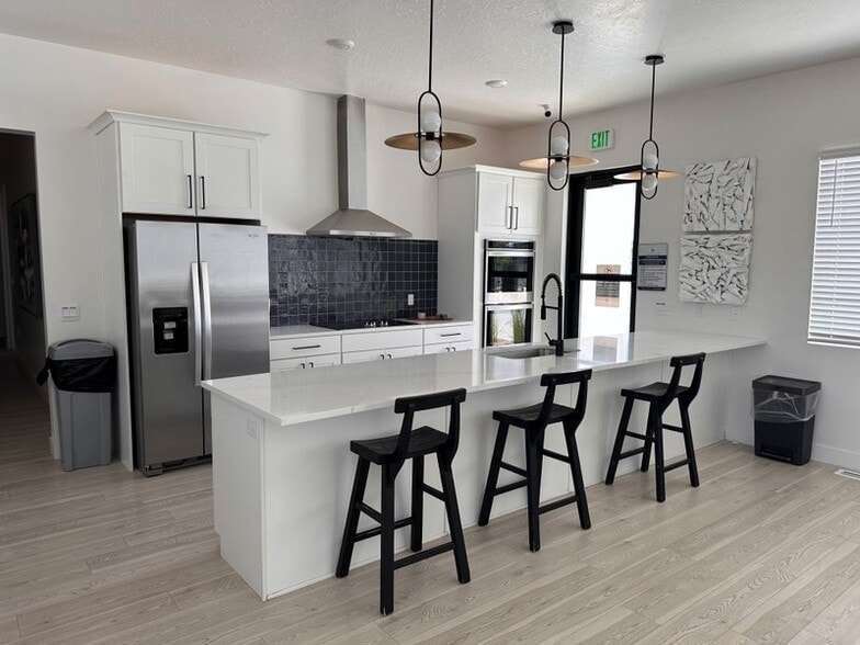 Building Photo - 907 S Sea Horse Ct