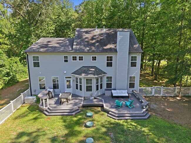 Building Photo - 1041 Scenic Blvd