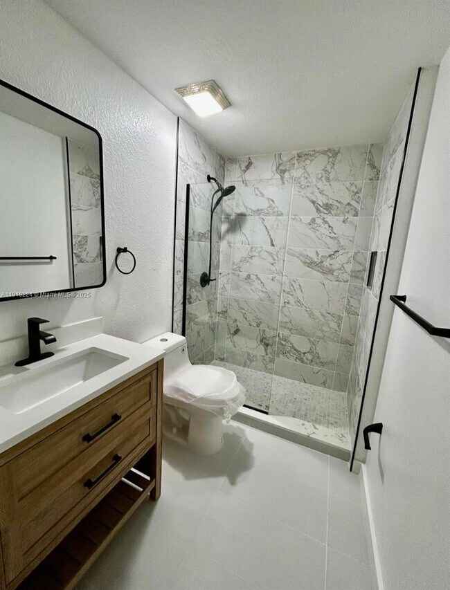 Building Photo - 10870 NW 88th Terrace