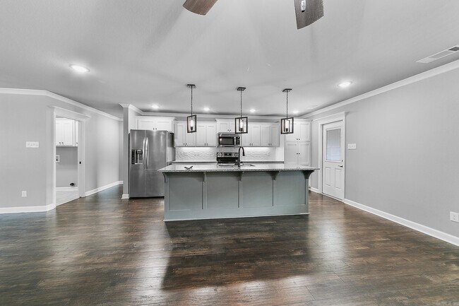 Building Photo - 15 Cimarron Cir