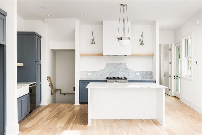 Building Photo - 1210 Mado Lp