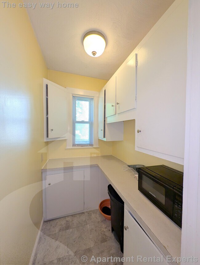 Building Photo - 79 Conwell Ave