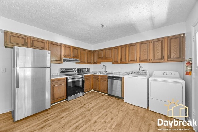 Building Photo - 10913 Queen Ann Ct