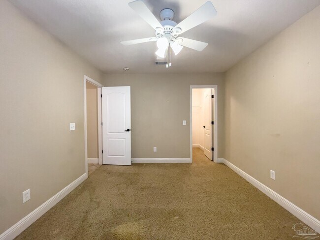 Building Photo - 491 Portside Dr