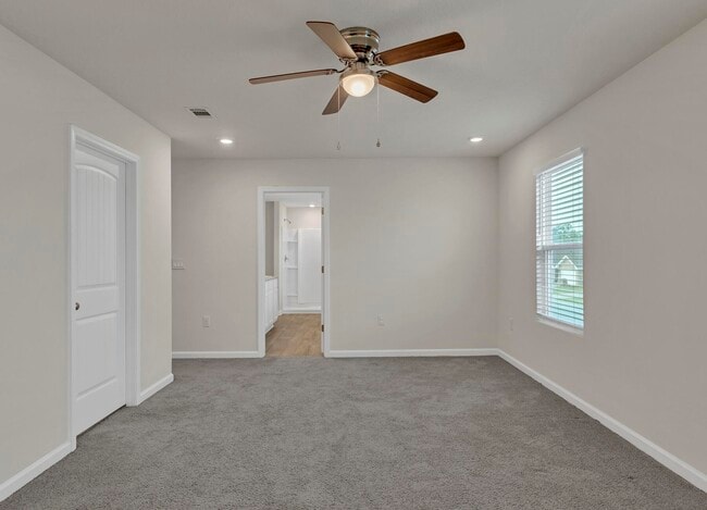 Building Photo - 925 Merganser Way