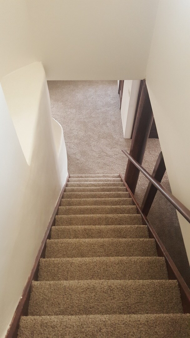 Building Photo - Bernalillo Beauty