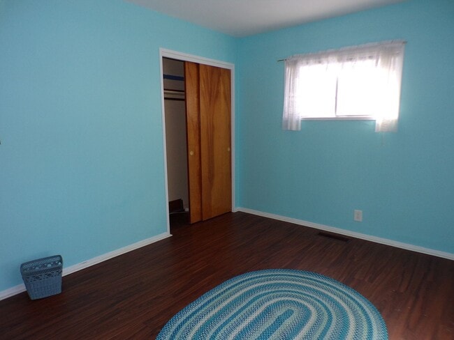 Building Photo - Light-Filled Home in Ideal Traverse City Neighborhood