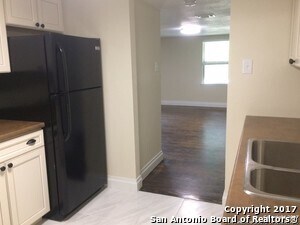 Building Photo - 10515 Hillbrook Dr