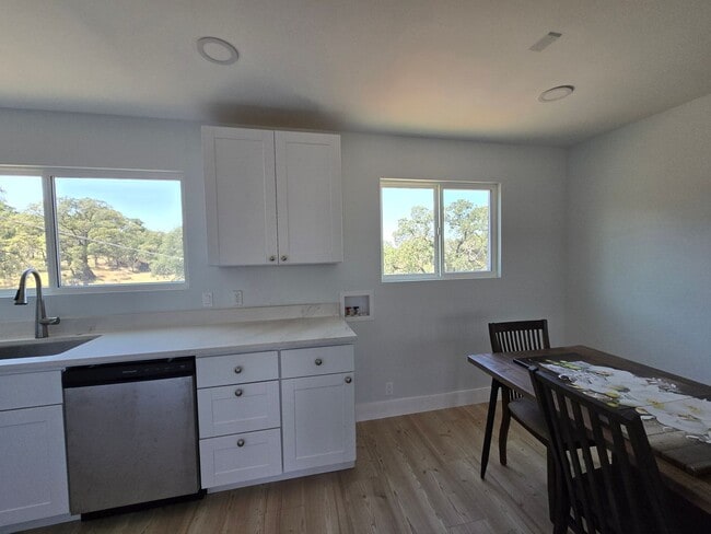 Building Photo - Completely remodeled 2-bedroom, 1-bath ADU in Loma Rica, CA