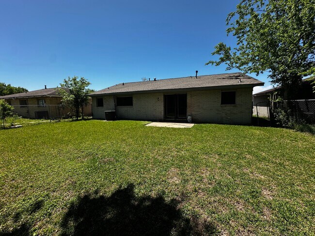 Building Photo - 12815 Segrest Dr
