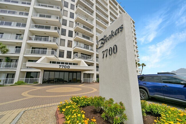 Building Photo - 7700 Seawall Blvd