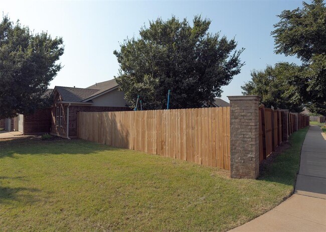 Building Photo - 2701 NW 185th St