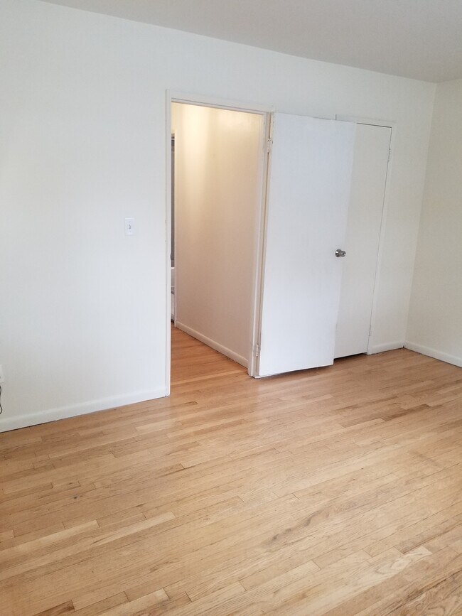 Bedroom: alternate view. - 123 Meyer Oval