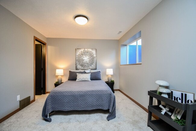 Building Photo - 3900 S Caballo Ct