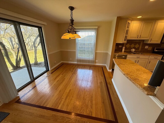 Building Photo - 2950 Northampton Dr