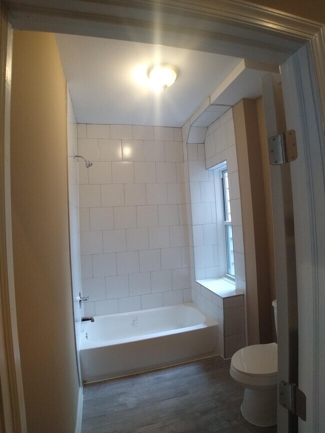 Building Photo - 45 N 59th St